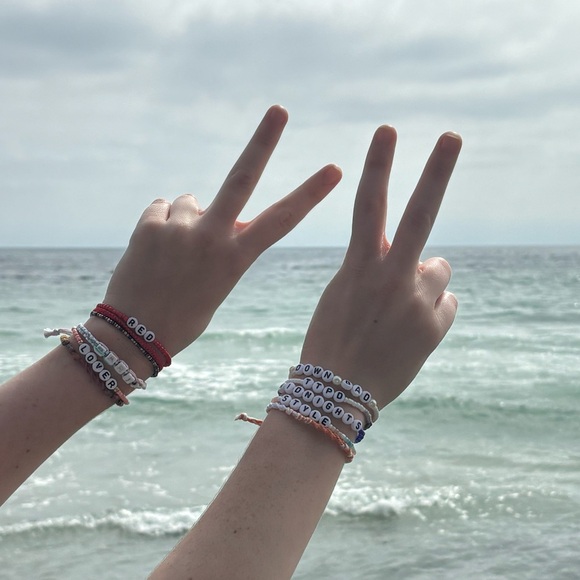 $8 bundled ⢠custom taylor swift friendship bracelet - Picture 8 of 9